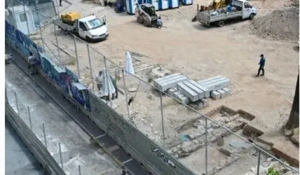 Δήμος Αθηναίων: Επιστολή Χάρη Δούκα στην Ελληνικό Μετρό για την περίφραξη της πλατείας Εξαρχείων
