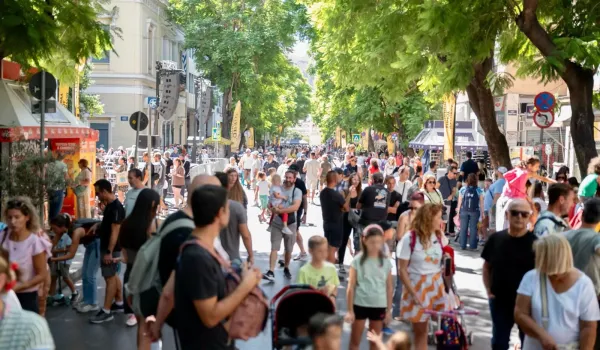 Δήμος Αθηναίων: Η οδός Αθηνάς «αλλάζει πρόσωπο» για 24 ώρες